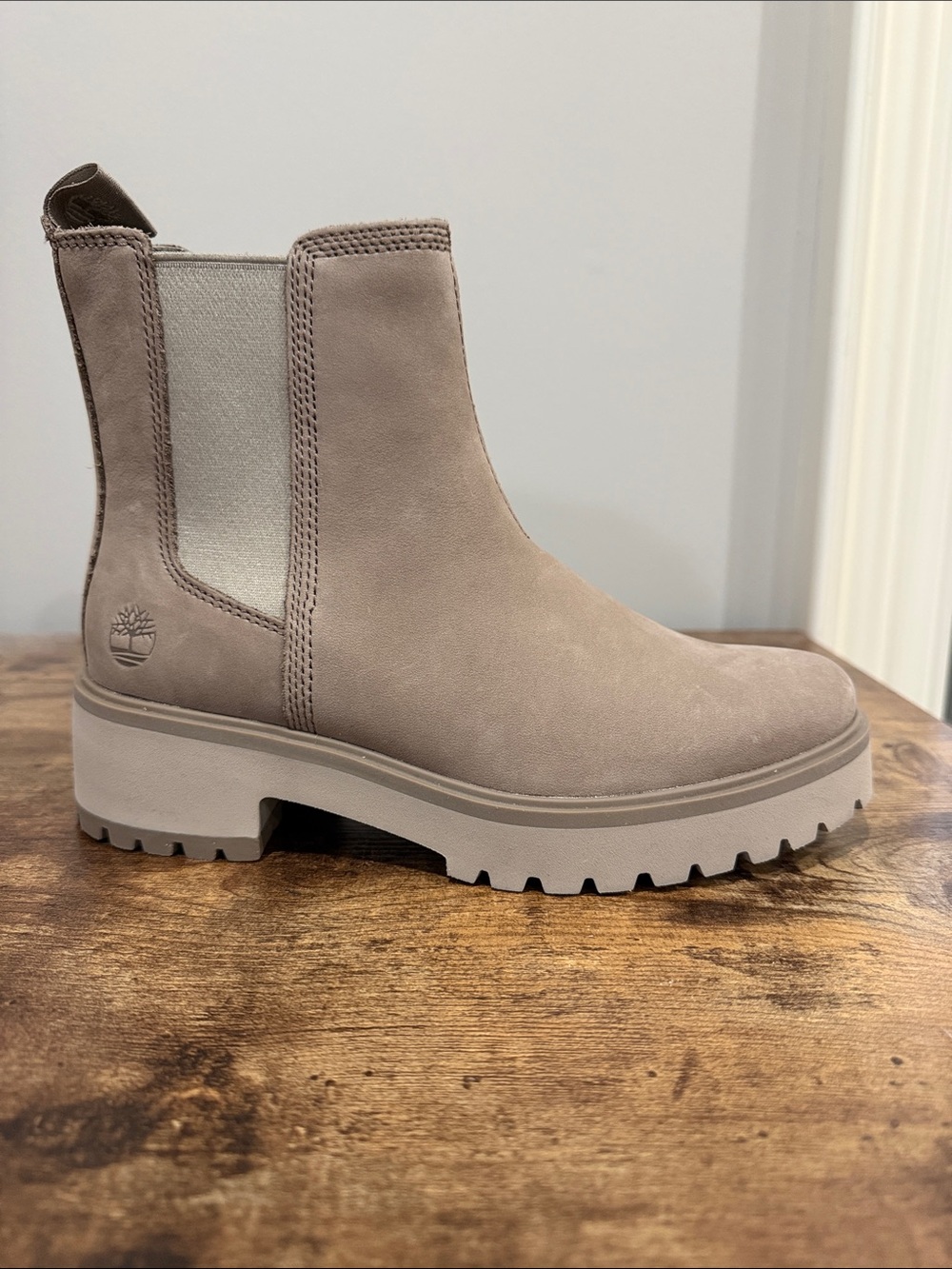 Timberland Women's Taupe Suede Chelsea Lug Boot